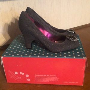 Lindsay Phillips pumps